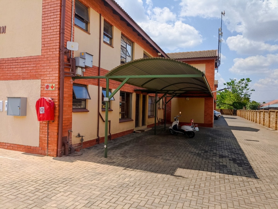 To Let 2 Bedroom Property for Rent in Bult South North West
